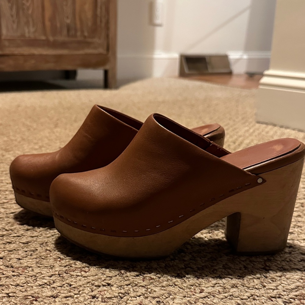 Charlotte Stone Marlo Clogs sz 8